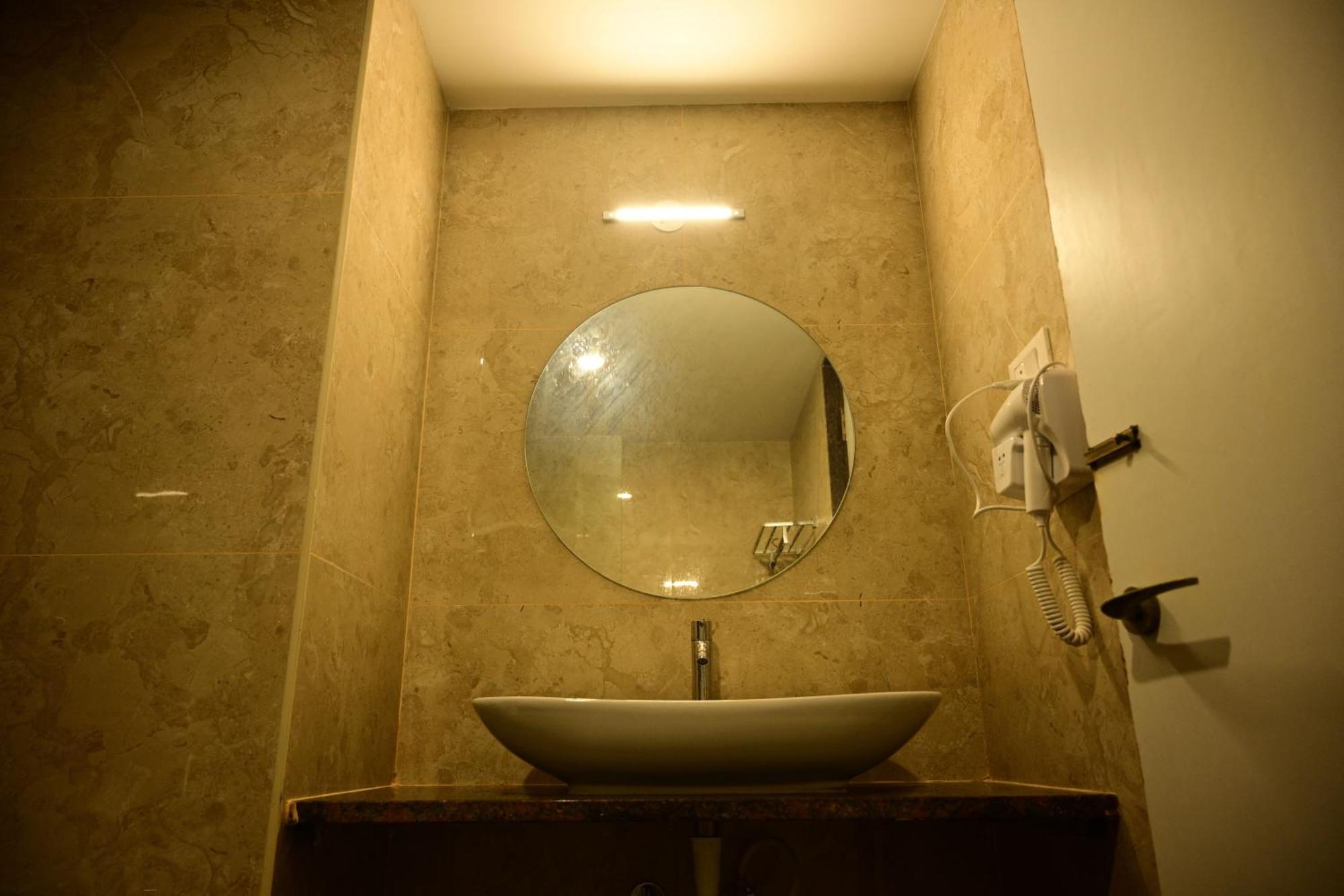 Hotel Dwaraka Kaglipur Екстериор снимка